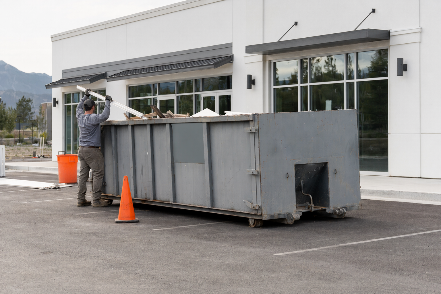 Commercial and contractor roll-off rentals